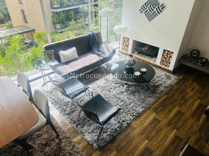 Apartamento de 2 alcobas en venta en Los Rosales, Bogotá, 123 m² · foto 3 de 13