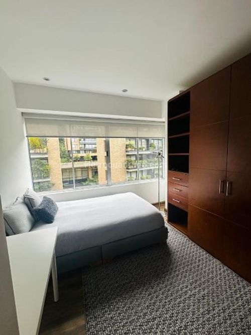 Apartamento de 2 alcobas en venta en Los Rosales, Bogotá, 123 m² · foto 10 de 13
