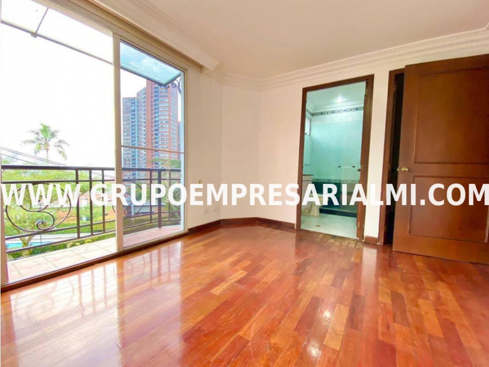 Apartaestudio en venta en El Poblado, Medellín 2