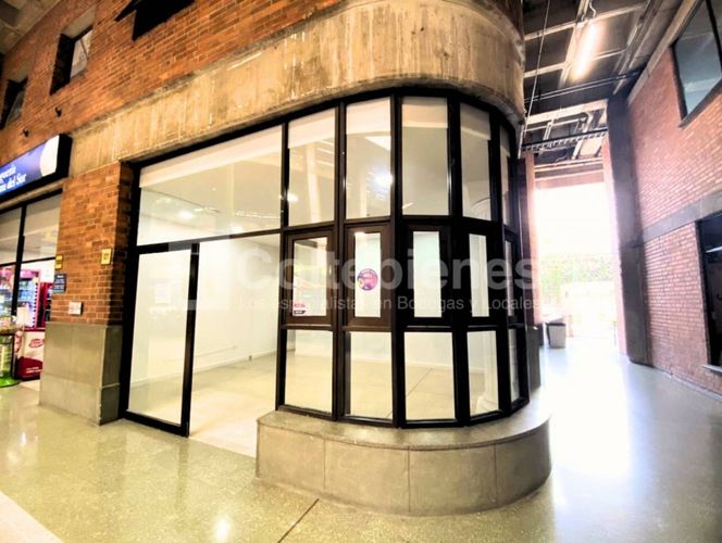 Local en arriendo en El Poblado, Medellín, 30 m² · foto 5 de 6