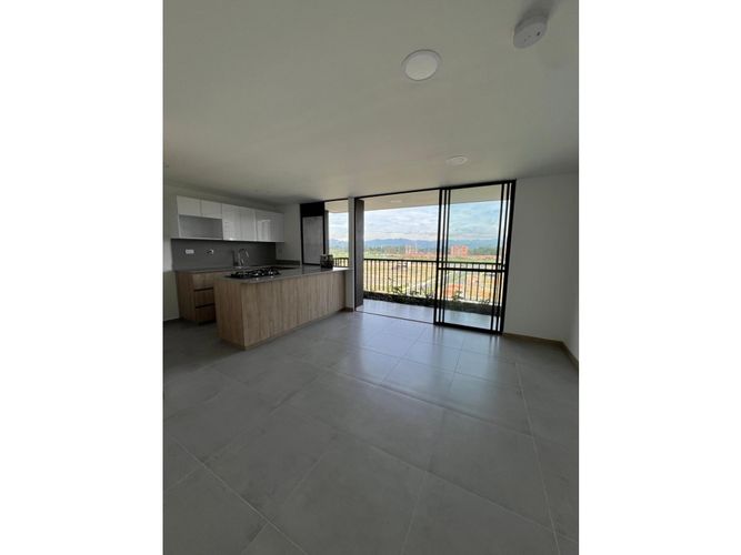 Apartamento de 2 alcobas en venta en Rionegro, 65 m² · foto 2 de 14