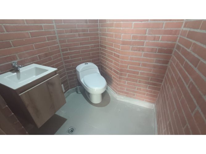 Local en venta en Laureles, Medellín, 35 m² · foto 5 de 6