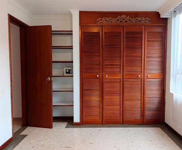 Apartamento de 3 alcobas en arriendo en El Poblado, Medellín, 138 m² · foto 12 de 15