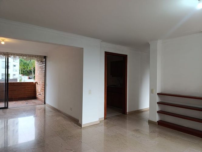 Apartamento de 3 alcobas en arriendo en El Poblado, Medellín, 138 m² · foto 3 de 15