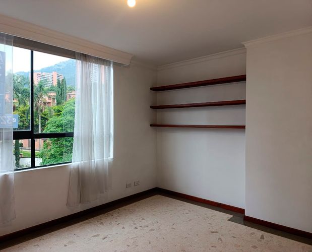 Apartamento de 3 alcobas en arriendo en El Poblado, Medellín, 138 m² · foto 10 de 15