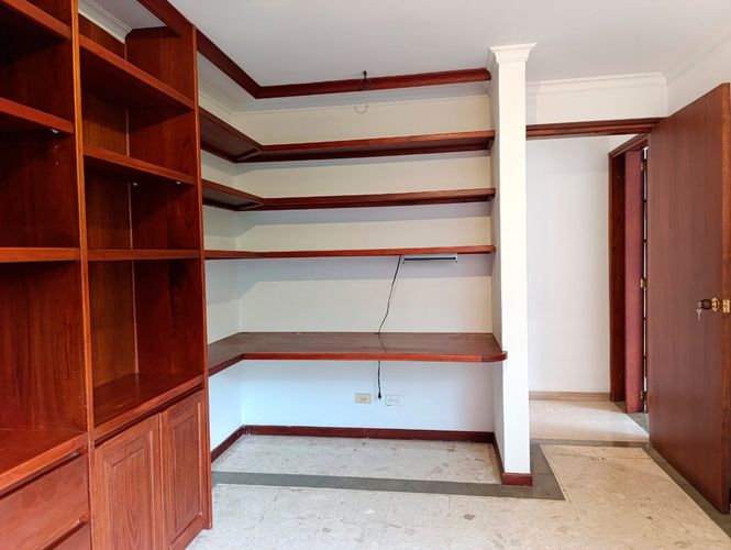 Apartamento de 3 alcobas en arriendo en El Poblado, Medellín, 138 m² · foto 11 de 15