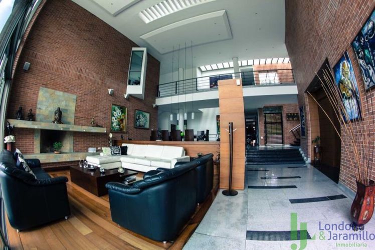 Casa de 4 alcobas en venta en Loma Del Escobero, Envigado · foto 8 de 20