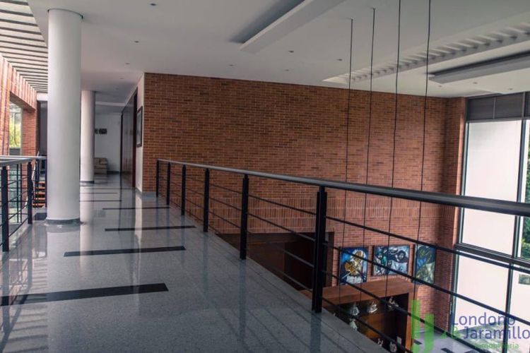 Casa de 4 alcobas en venta en Loma Del Escobero, Envigado · foto 10 de 20