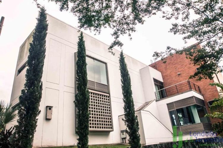 Casa de 4 alcobas en venta en Loma Del Escobero, Envigado · foto 14 de 20