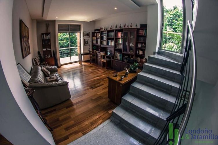 Casa de 4 alcobas en venta en Loma Del Escobero, Envigado · foto 16 de 20