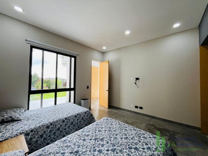 Casa de 3 alcobas en venta en Loma Del Escobero, Envigado, 807 m² · foto 11 de 20