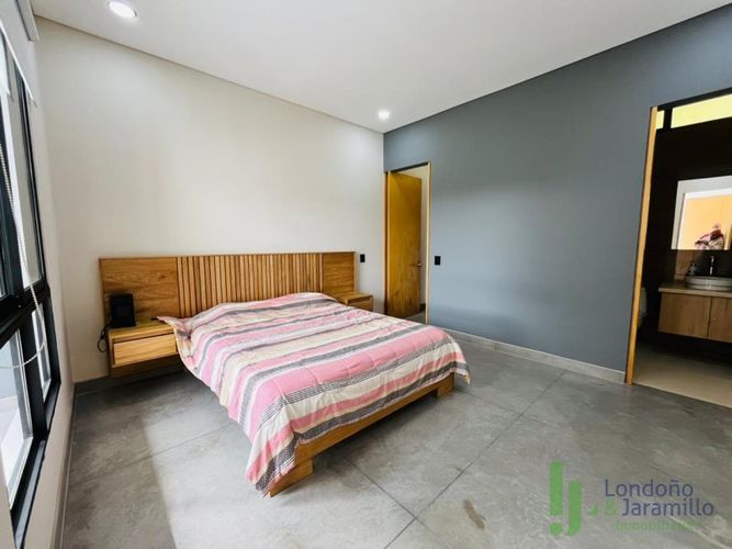 Casa de 3 alcobas en venta en Loma Del Escobero, Envigado, 807 m² · foto 14 de 20