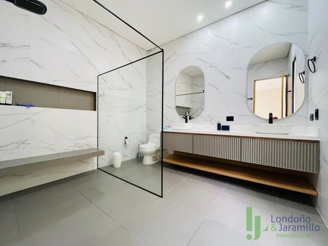 Casa de 3 alcobas en venta en Loma Del Escobero, Envigado, 807 m² · foto 20 de 20