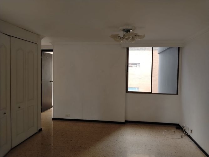 Apartamento de 3 alcobas en venta en El Poblado, Medellín, 112 m² · foto 9 de 18