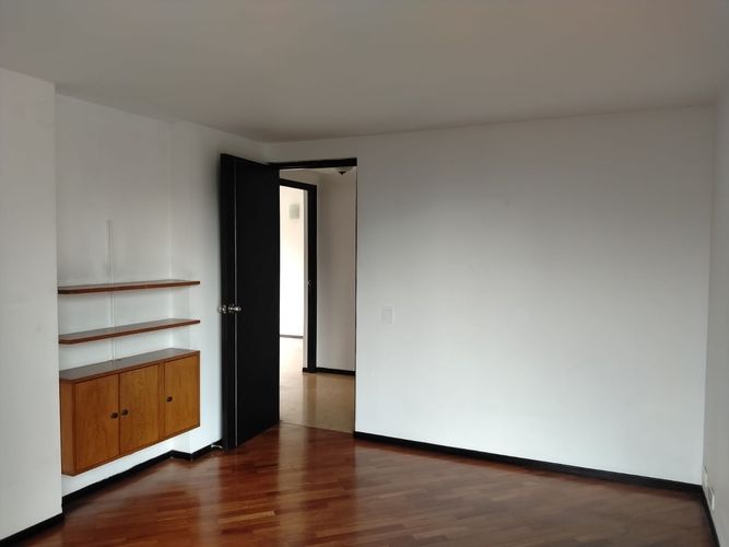 Apartamento de 3 alcobas en venta en El Poblado, Medellín, 112 m² · foto 6 de 18