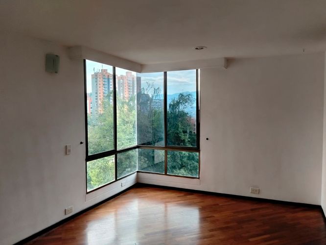 Apartamento de 3 alcobas en venta en El Poblado, Medellín, 112 m² · foto 7 de 18