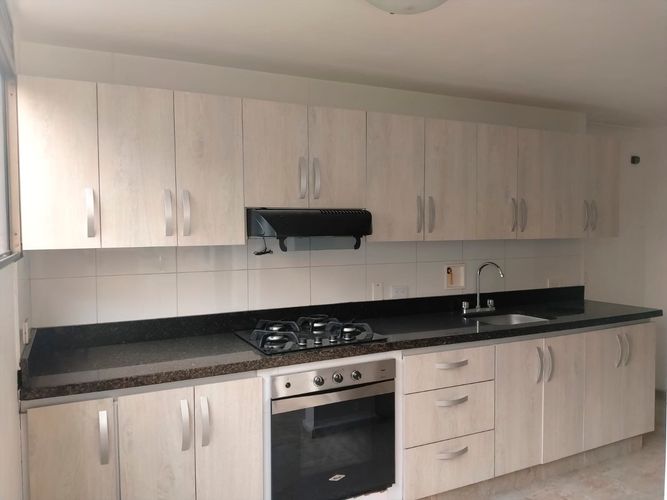 Apartamento de 3 alcobas en venta en El Poblado, Medellín, 112 m² · foto 4 de 18