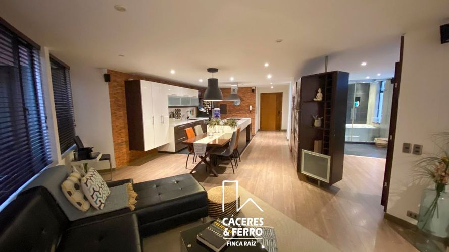 Apartaestudio en venta en La Carolina, Bogotá, 97 m² · foto 2 de 11