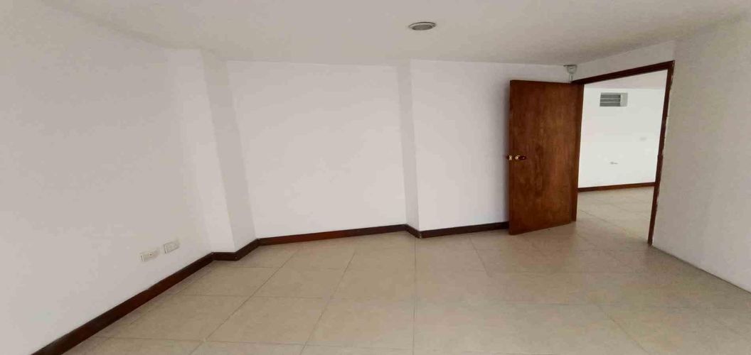 Oficina en arriendo en Avenida Santander, Manizales, 35 m² · foto 18 de 22