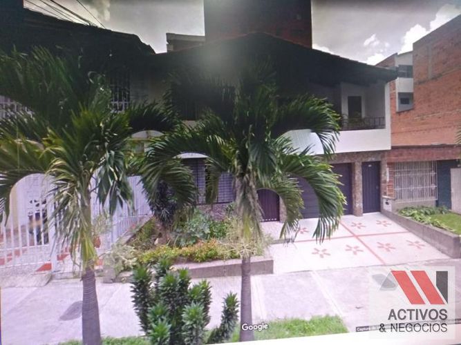 Casa de 8 alcobas en venta en Laureles, Medellín, 403 m² · foto 3 de 4