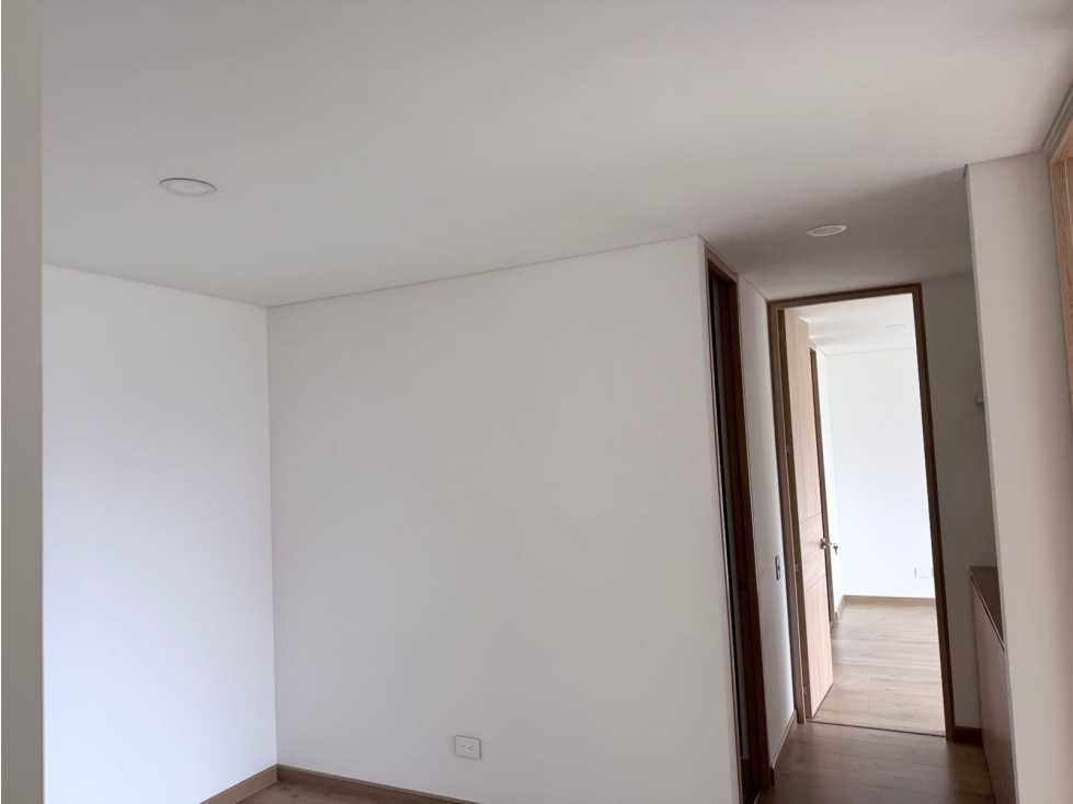 Apartamento en venta en Quinta Paredes, Bogotá · foto 2 de 20