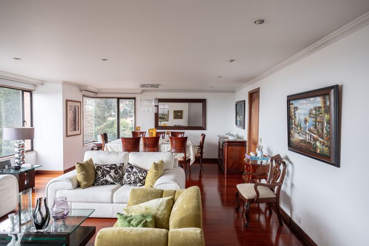 Apartamento de 3 alcobas en venta en El Refugio I, Bogotá, 150 m² · foto 5 de 22