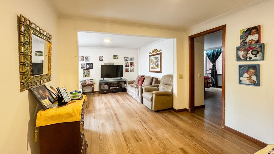 Apartamento de 3 alcobas en venta en El Refugio I, Bogotá, 150 m² · foto 8 de 22