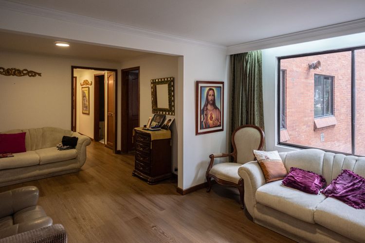 Apartamento de 3 alcobas en venta en El Refugio I, Bogotá, 150 m² · foto 15 de 22