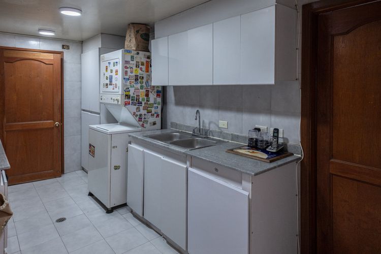Apartamento de 3 alcobas en venta en El Refugio I, Bogotá, 150 m² · foto 19 de 22