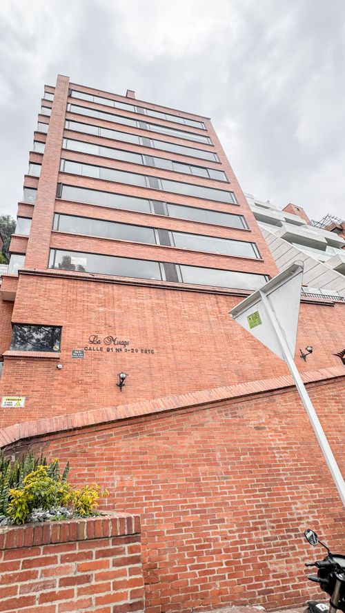 Apartamento de 3 alcobas en venta en El Refugio I, Bogotá, 150 m² · foto 22 de 22