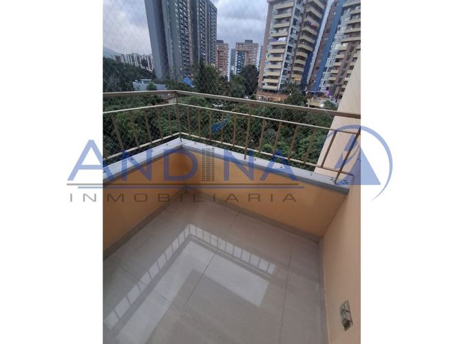 Apartamento de 4 alcobas en venta en Belén, Medellín, 120 m² · foto 2 de 17