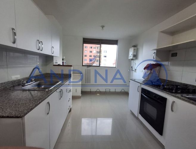 Apartamento de 4 alcobas en venta en Belén, Medellín, 120 m² · foto 7 de 17