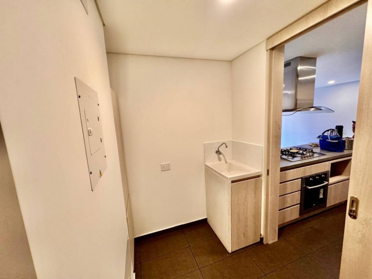 Apartamento en arriendo en Altos Del Poblado, Medellín · foto 13 de 19
