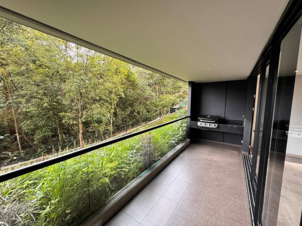 Apartamento en arriendo en Altos Del Poblado, Medellín · foto 16 de 19