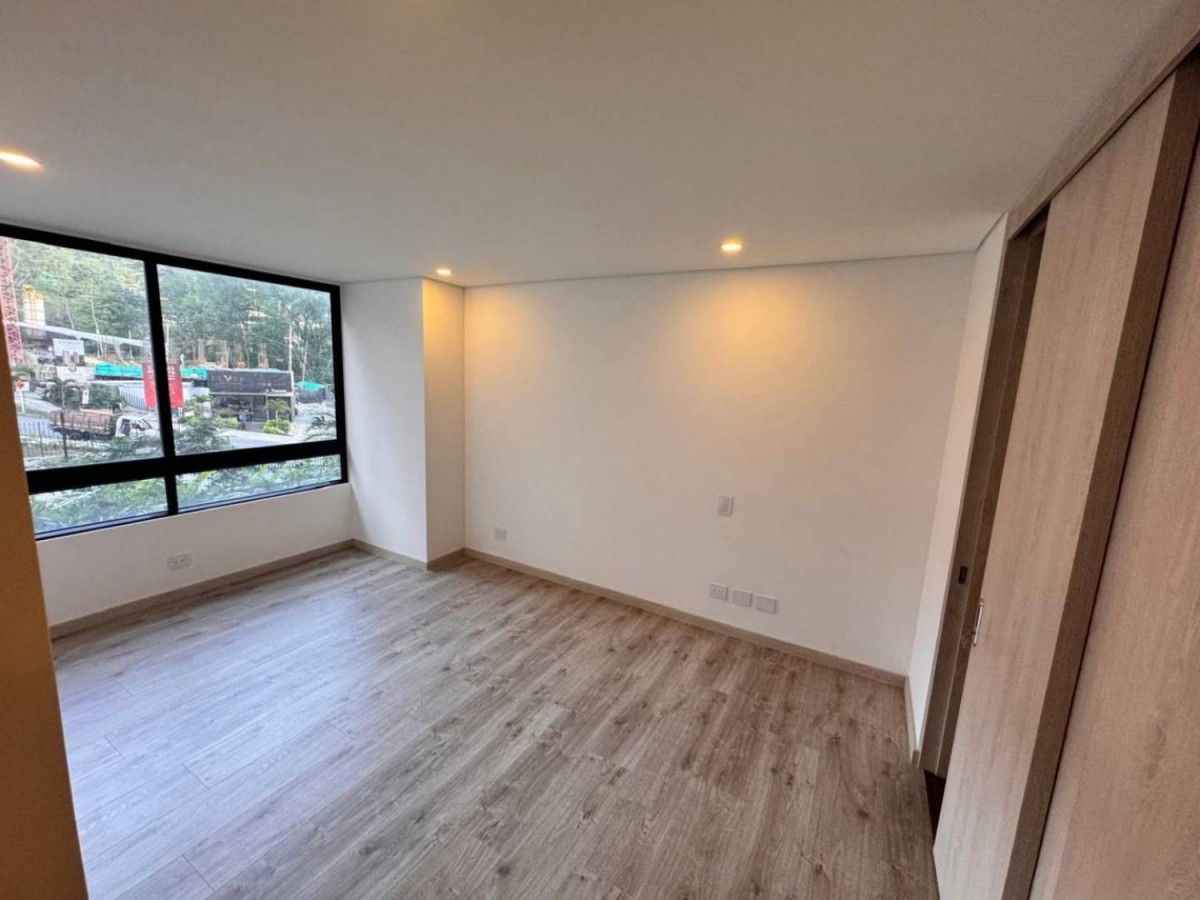Apartamento en arriendo en Altos Del Poblado, Medellín · foto 19 de 19