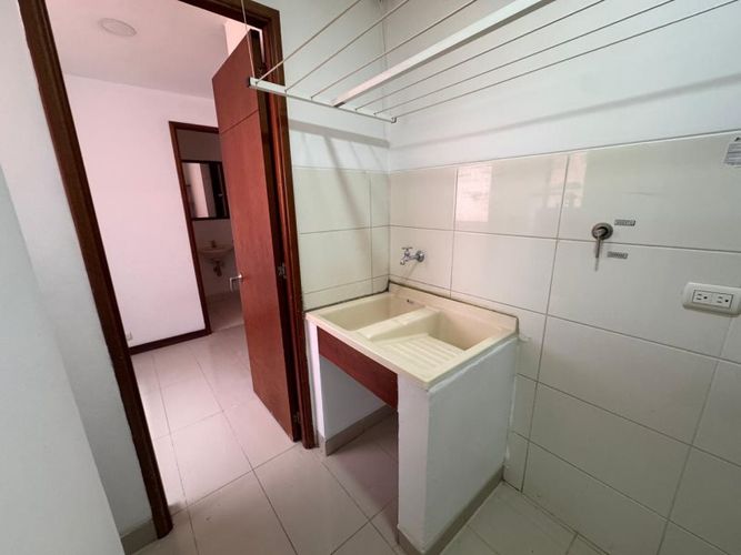 Apartamento de 3 alcobas en arriendo en Los Balsos, Medellín, 144 m² · foto 6 de 16