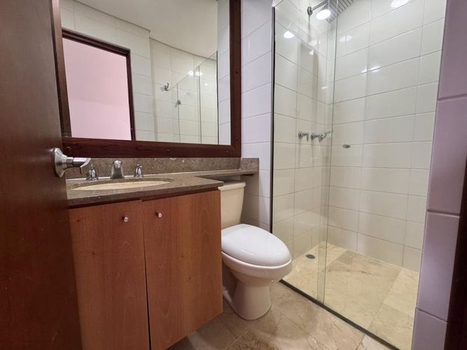 Apartamento de 3 alcobas en arriendo en Los Balsos, Medellín, 144 m² · foto 8 de 16