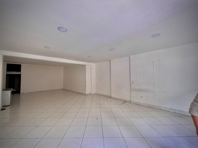 Local en arriendo en El Poblado, Medellín, 90 m² · foto 3 de 15