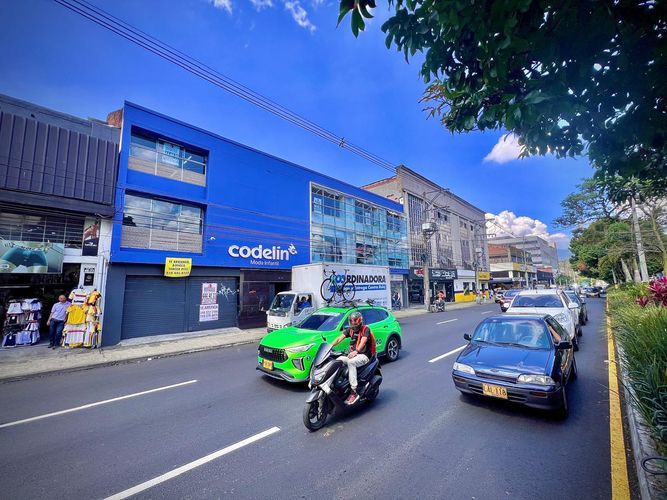 Local en arriendo en El Poblado, Medellín, 90 m² · foto 12 de 15