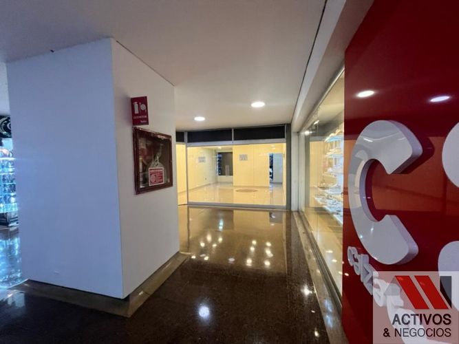 Local en arriendo en El Poblado, Medellín, 44 m² · foto 3 de 12
