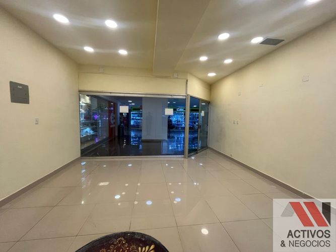 Local en arriendo en El Poblado, Medellín, 44 m² · foto 7 de 12
