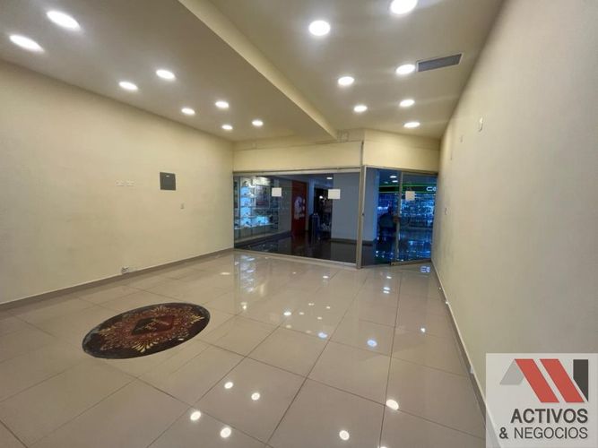 Local en arriendo en El Poblado, Medellín, 44 m² · foto 11 de 12
