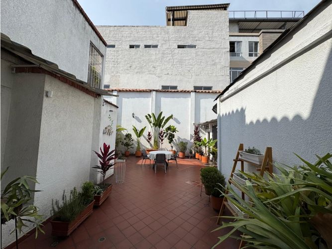 Casa de 8 alcobas en venta en La Flora, Cali, 320 m² · foto 3 de 10