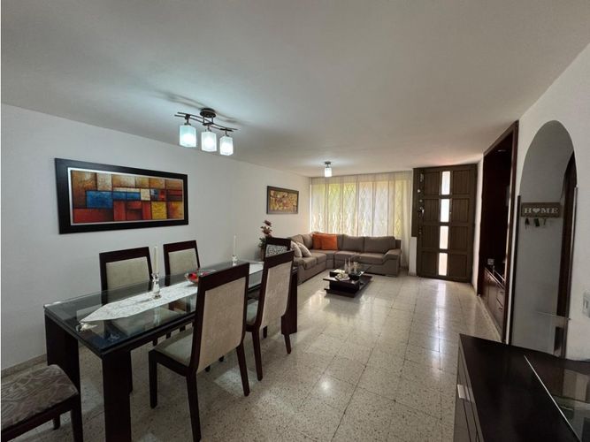 Casa de 8 alcobas en venta en La Flora, Cali, 320 m² · foto 4 de 10