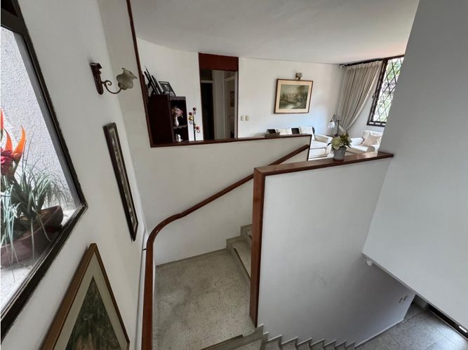 Casa de 8 alcobas en venta en La Flora, Cali, 320 m² · foto 6 de 10