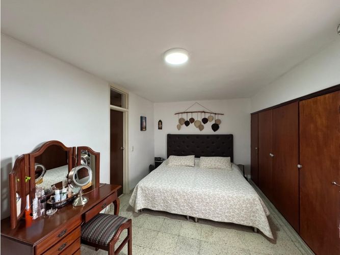 Casa de 8 alcobas en venta en La Flora, Cali, 320 m² · foto 7 de 10