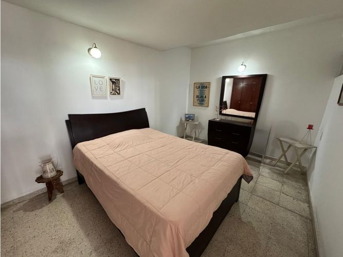 Casa de 8 alcobas en venta en La Flora, Cali, 320 m² · foto 9 de 10