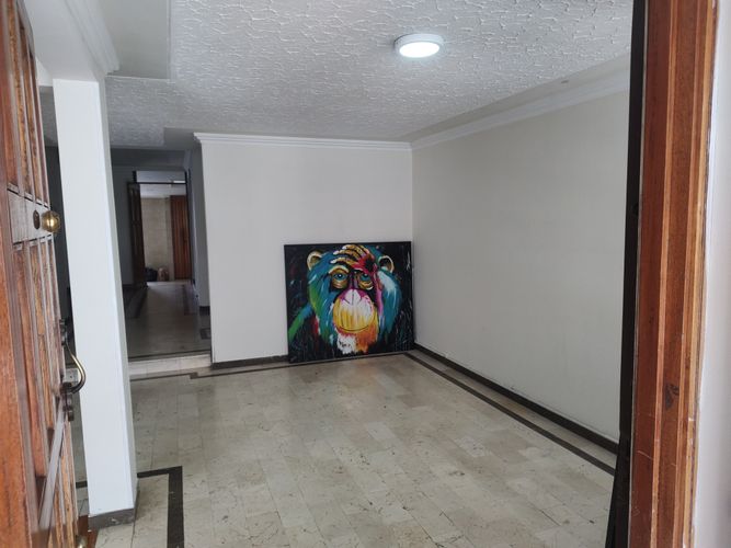 Casa de 3 alcobas en venta en El Contador, Bogotá, 240 m² · foto 2 de 20