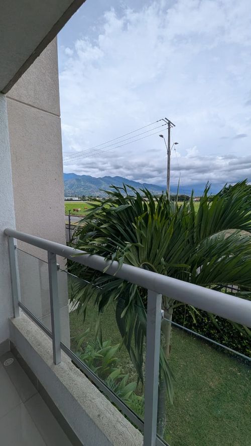 Apartamento de 3 alcobas en venta en Cr. Los Naranjos, Jamundí, 119 m² · foto 9 de 20