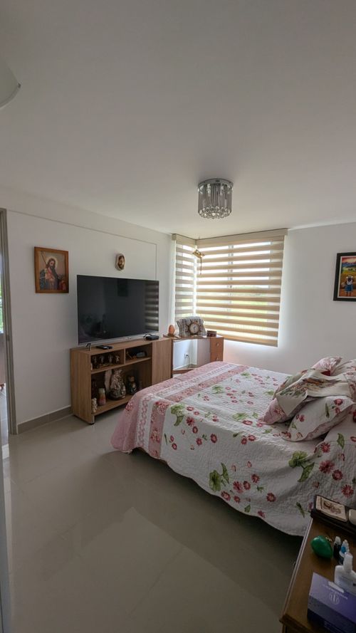 Apartamento de 3 alcobas en venta en Cr. Los Naranjos, Jamundí, 119 m² · foto 18 de 20